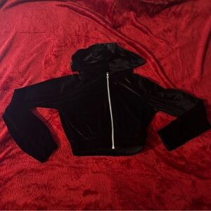 Cropped Black Zipper Hoodie